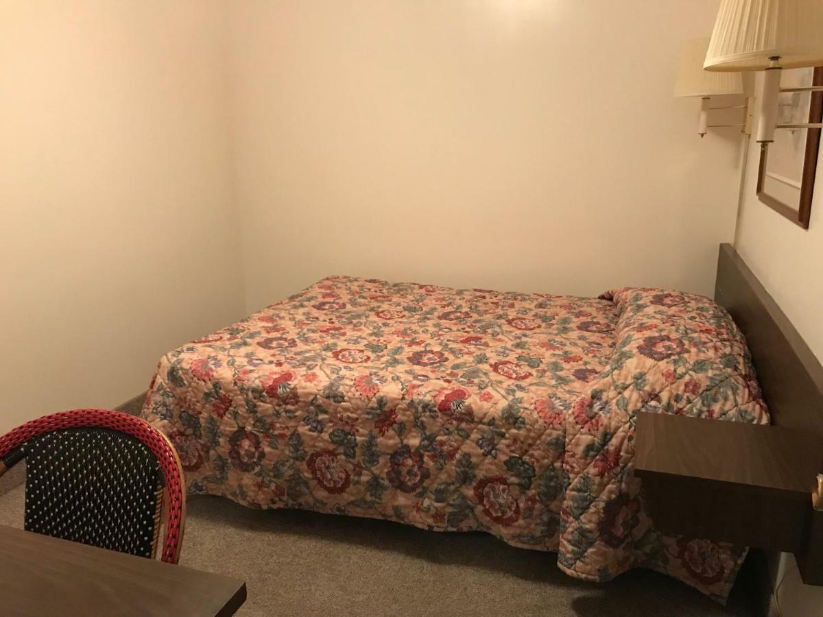 Motel Grand Chadron Buitenkant foto