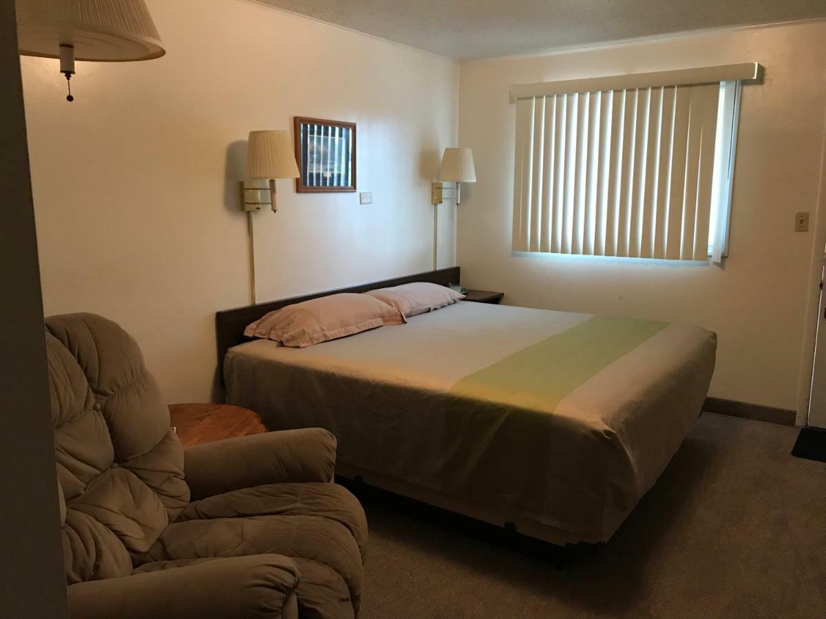 Motel Grand Chadron Buitenkant foto
