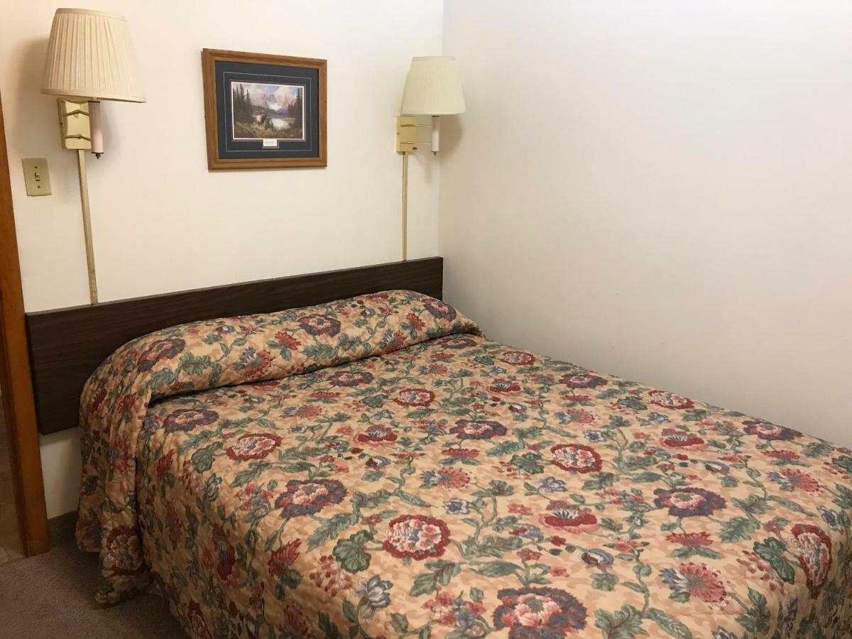 Motel Grand Chadron Buitenkant foto